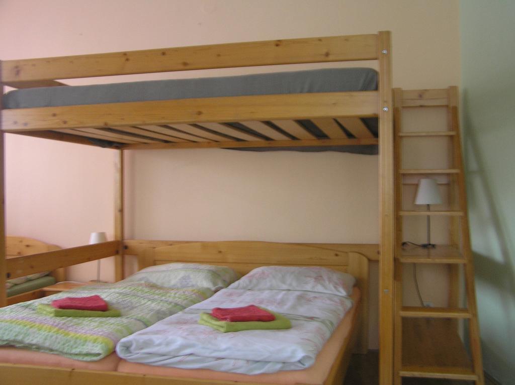 Hostel Sklep Prag Rum bild